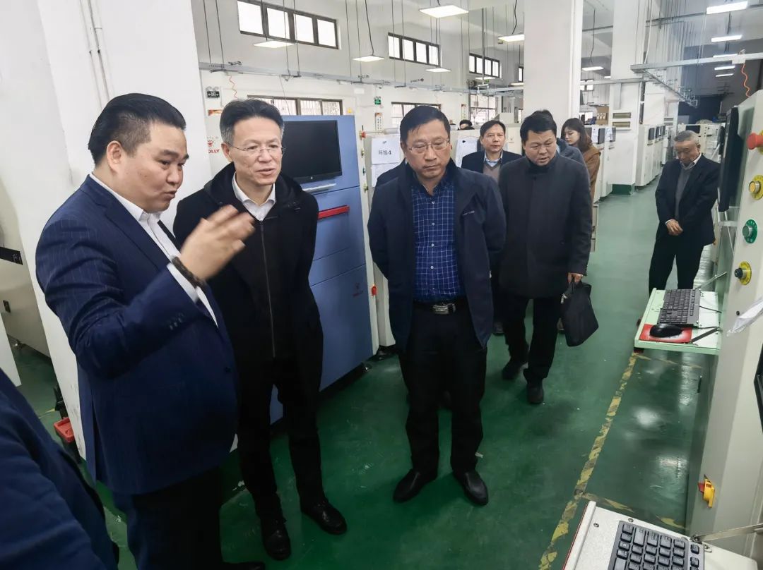 松江區紀委書(shū)記竺曉忠一行赴上海赫立考察(圖3) 松江區紀委書(shū)記竺曉忠一行赴上海赫立考察(圖3)