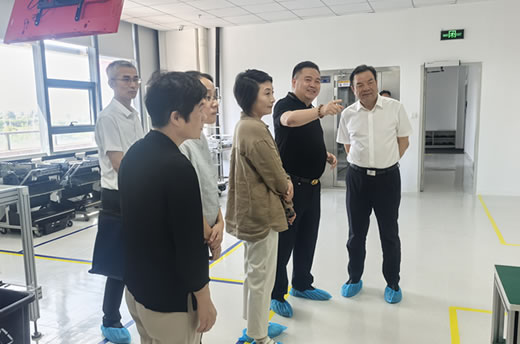 松江區政協(xié)主席劉其龍親訪(fǎng)赫立元吉總部大樓共繪未來(lái)科技藍圖(圖2) 松江區政協(xié)主席劉其龍親訪(fǎng)赫立元吉總部大樓共繪未來(lái)科技藍圖(圖2)